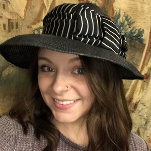 Vintage Fleur de Paris hat